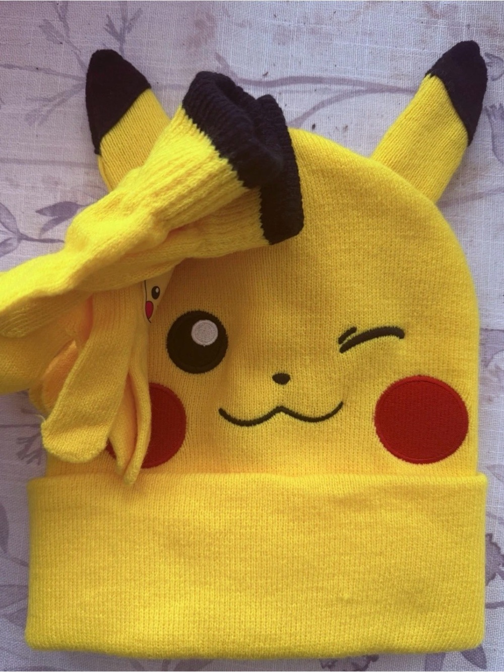 POKEMON PIKACHU WINTER BEANIE AND GLOVES SET - One Size